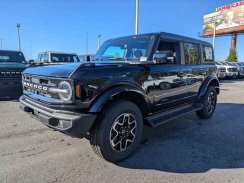 New 2025 Ford Bronco Outer Banks image 8