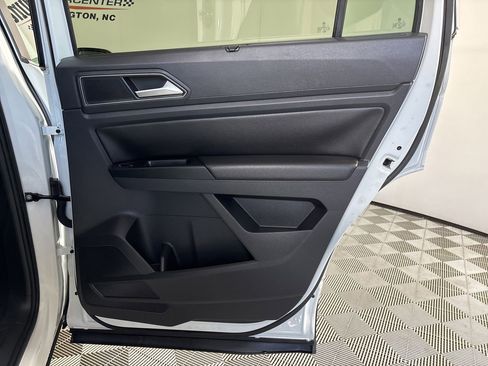 Used 2019 Volkswagen Atlas SE w/ Towing Package image 22