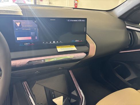 New 2025 BMW X3 xDrive30i w/ Convenience Package image 27