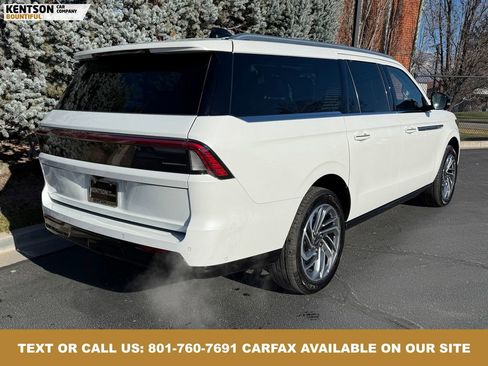 Used 2025 Lincoln Navigator L Reserve image 8