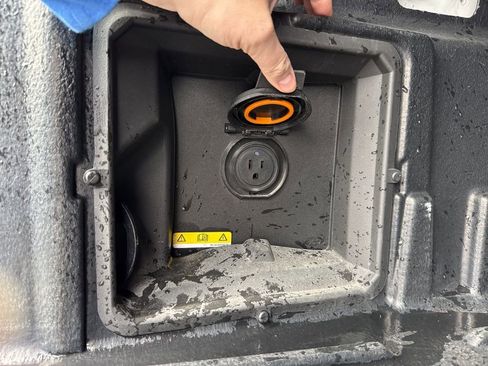 Used 2023 Ford F150 XLT w/ Equipment Group 302A High image 10