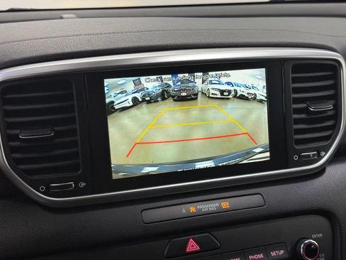 Used 2021 Kia Sportage LX FWD image 18