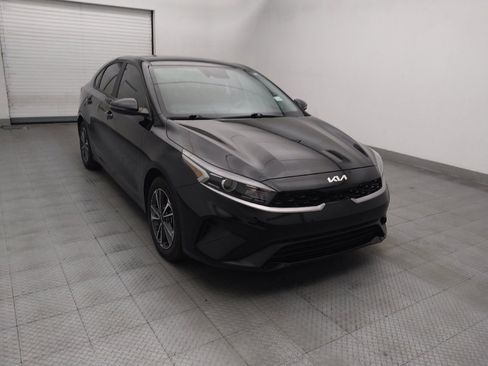 Used 2024 Kia Forte LXS w/ LXS Technology Package FWD image 13