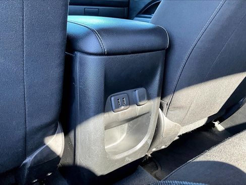 Used 2020 Chevrolet Colorado LT image 11