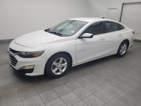 Used 2021 Chevrolet Malibu LS FWD image 2