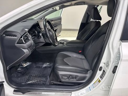 Used 2021 Toyota Camry SE AWD/4WD image 12
