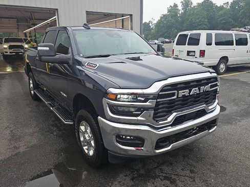 Used 2026 RAM 2500 Big Horn AWD/4WD image 2