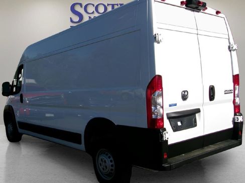 Used 2025 RAM ProMaster 2500 FWD image 8