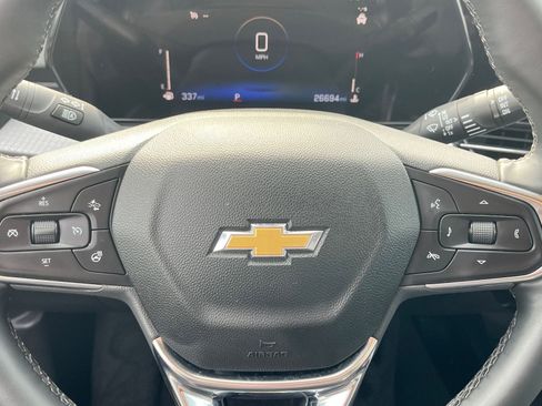 Used 2025 Chevrolet Trax LT w/ LT Convenience Package image 27