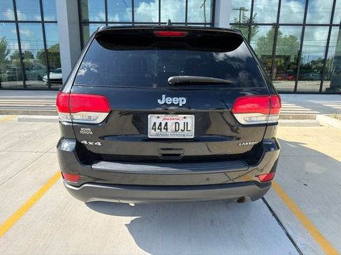 Used 2018 Jeep Grand Cherokee Laredo AWD/4WD image 5