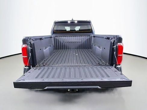 Used 2024 Toyota Tacoma SR5 AWD/4WD image 21
