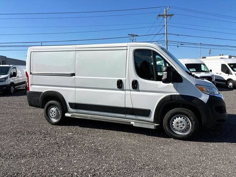 Used 2025 RAM ProMaster 2500 w/ U-Haul Equipment Group FWD image 2