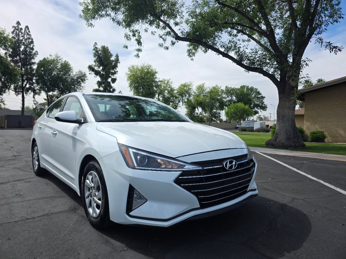 Used 2019 Hyundai Elantra SE w/ Cargo Package FWD image 1