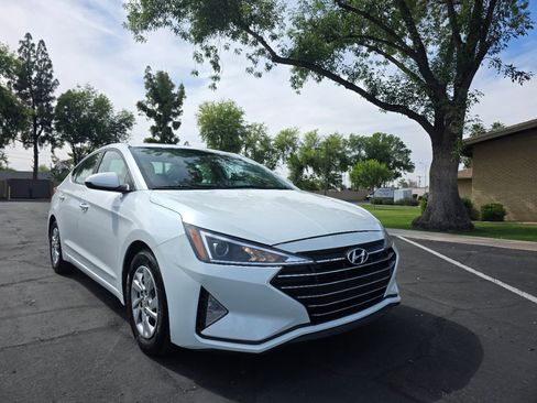 Used 2019 Hyundai Elantra SE w/ Cargo Package image 1