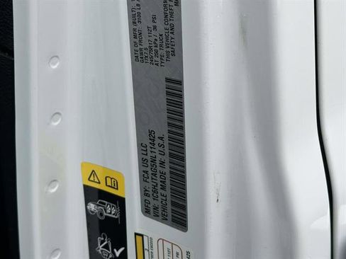 Used 2022 Jeep Gladiator Sport image 14