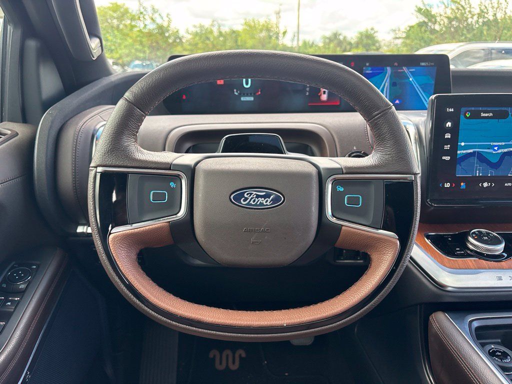 Used 2025 Ford Expedition King Ranch AWD/4WD image 22