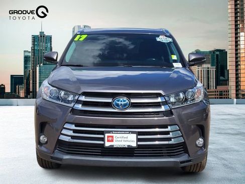 Used 2017 Toyota Highlander Limited w/ Carpet Mat Package AWD/4WD image 9