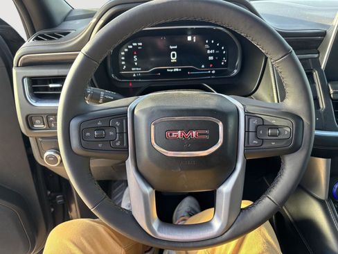 Used 2022 GMC Yukon XL SLT w/ SLT Premium Package RWD image 20