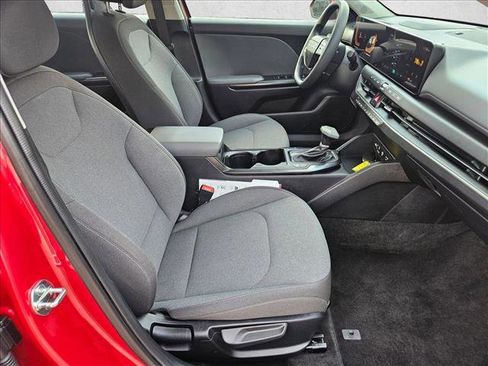 Used 2025 Kia K4 LXS image 20