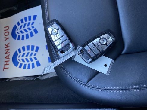 Certified 2022 Ford Explorer XLT w/ Equipment Group 202A image 24