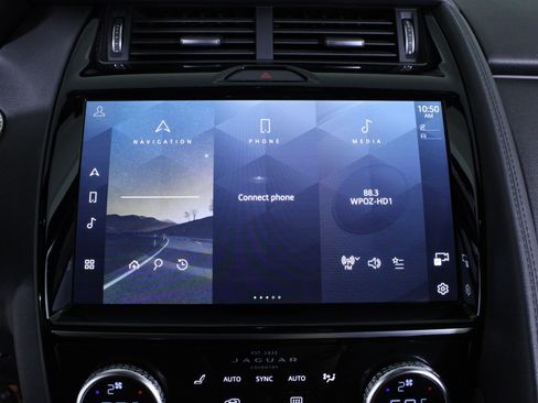 Used 2022 Jaguar E-PACE SE image 29