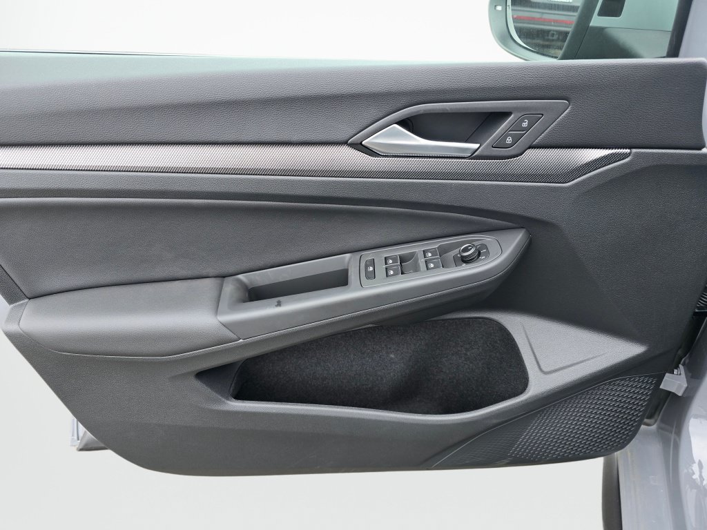 New 2026 Volkswagen GTI SE FWD image 33