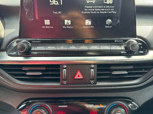 Used 2019 Kia Forte S image 10