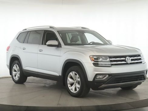 Used 2018 Volkswagen Atlas SEL image 2