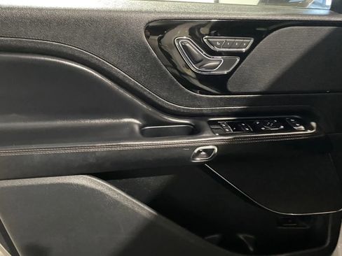 Used 2021 Lincoln Aviator 2WD image 12