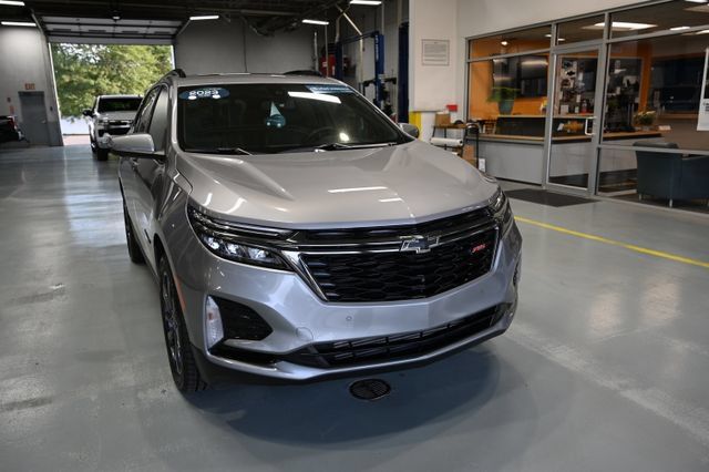 Certified 2023 Chevrolet Equinox RS AWD/4WD image 3
