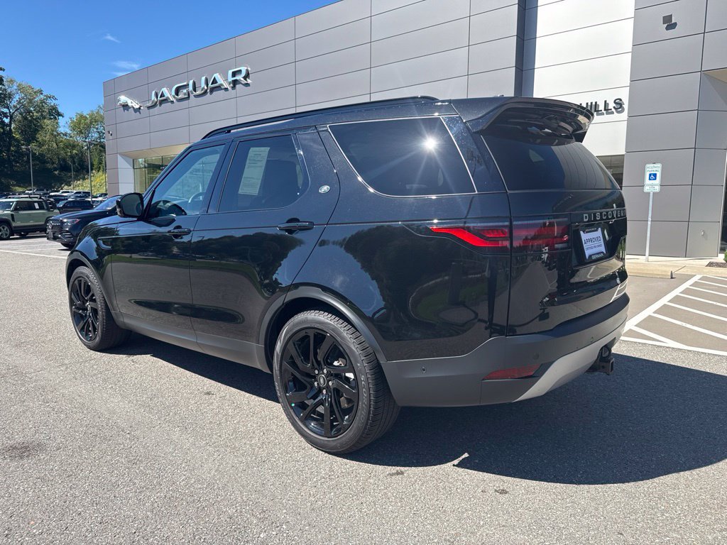 Certified 2025 Land Rover Discovery S AWD/4WD image 7
