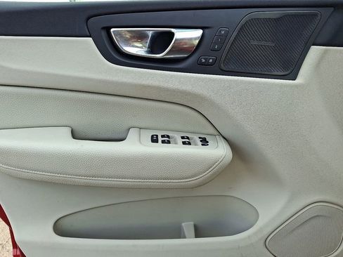 Used 2019 Volvo XC60 T5 Inscription w/ Protection Package Premier image 15