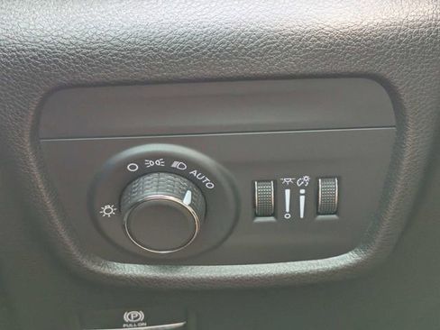 Used 2025 Jeep Grand Cherokee L Laredo AWD/4WD image 22