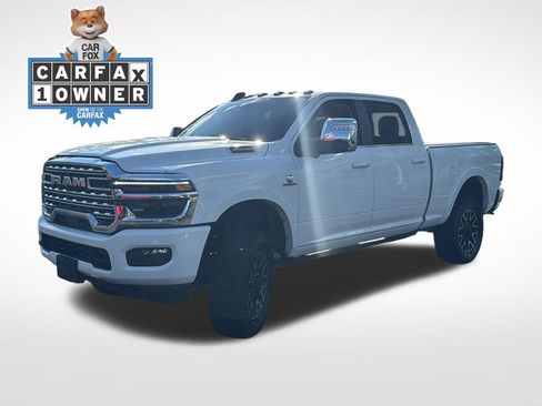 Used 2025 RAM 2500 Limited AWD/4WD image 3