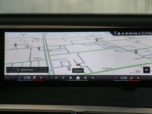 Used 2025 BMW iX xDrive50 image 11