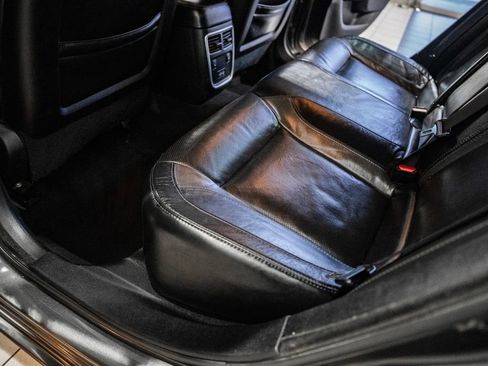 Used 2019 Dodge Charger SXT w/ Leather Interior Group image 30