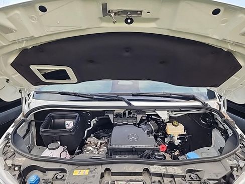 Used 2025 Mercedes-Benz Sprinter 2500 image 13