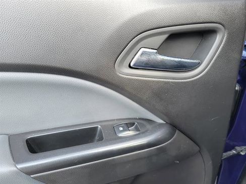 Used 2015 Chevrolet Colorado Z71 image 10