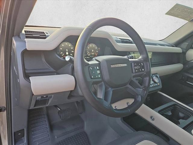 Certified 2024 Land Rover Defender 110 X-Dynamic SE AWD/4WD image 10