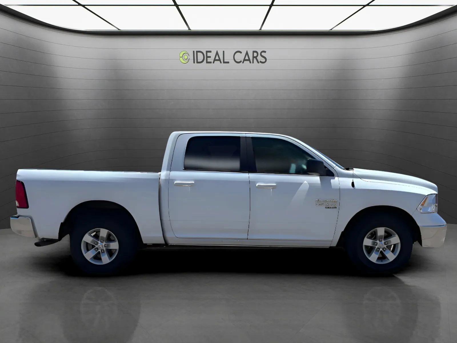 Used 2021 RAM 1500 Classic SLT RWD image 5