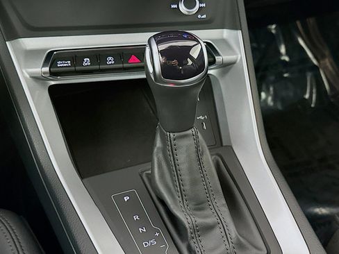 Used 2022 Audi Q3 2.0T Premium image 7