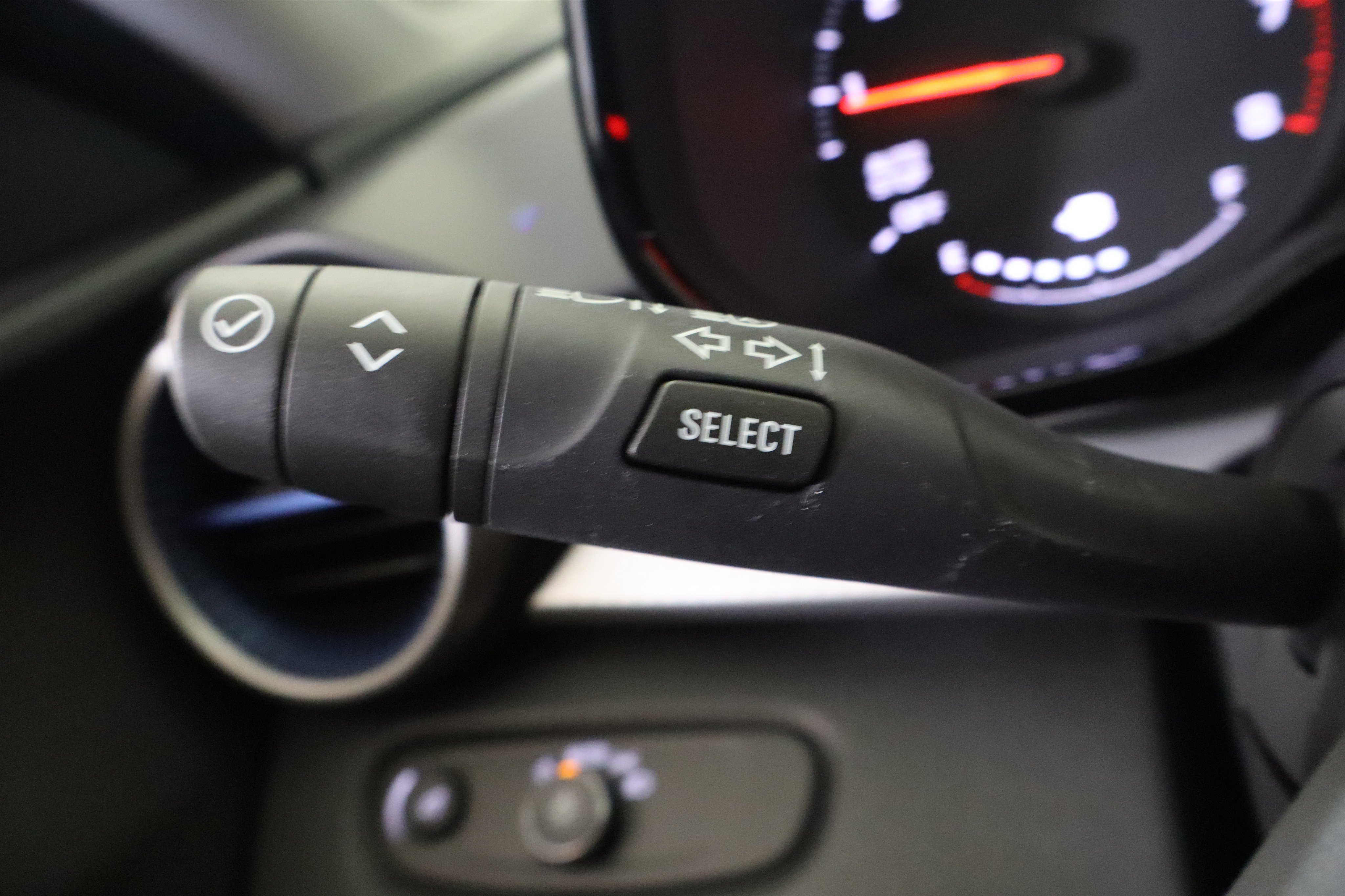 New 2026 Chevrolet Trax LS w/ LS Convenience Package FWD image 31