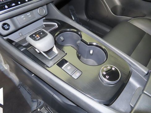 Certified 2025 Nissan Rogue SL image 27