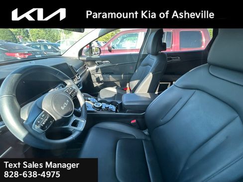 Certified 2025 Kia Sportage EX AWD/4WD image 15