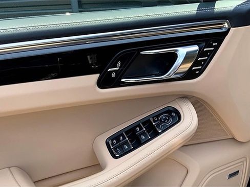 New 2025 Porsche Macan Turbo image 28