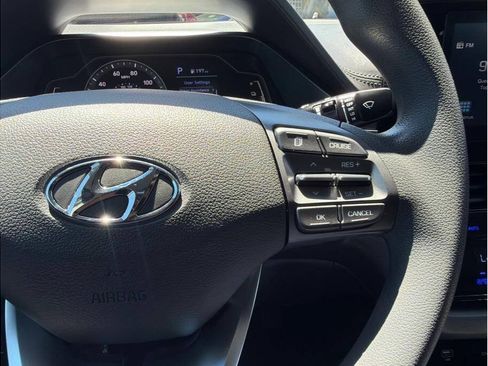 Used 2020 Hyundai Ioniq Blue FWD image 10