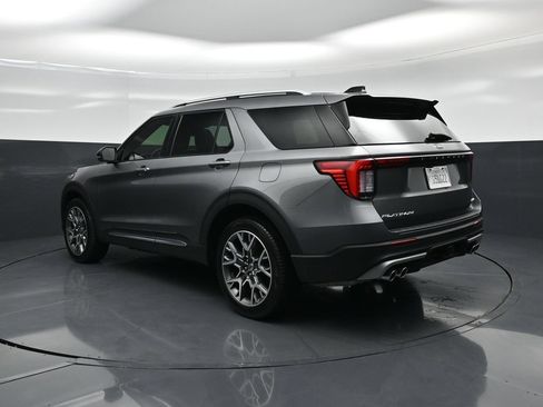 Certified 2025 Ford Explorer Platinum w/ Ultimate Package AWD/4WD image 7