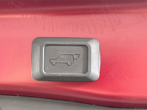 Used 2024 Toyota RAV4 XLE w/ Convenience Package image 31