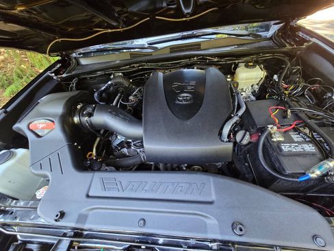 Used 2019 Toyota Tacoma TRD Off-Road w/ Technology Package AWD/4WD image 36