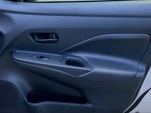 Used 2024 Nissan Versa S w/ Trunk Package image 21